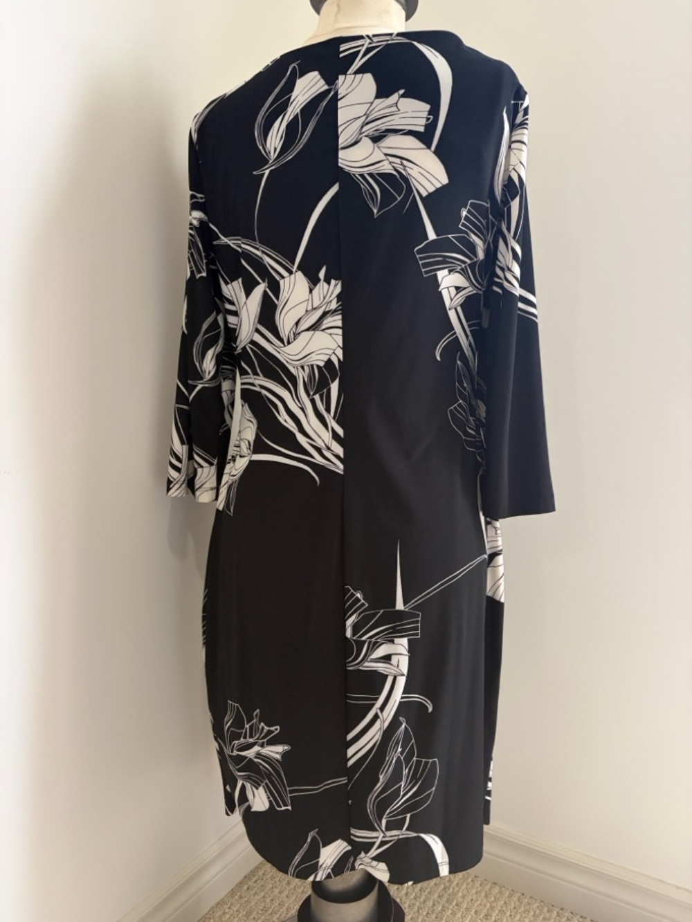 Anne Klein Black and White Floral Midi Dress with Draped Side - Picture 8 of 11